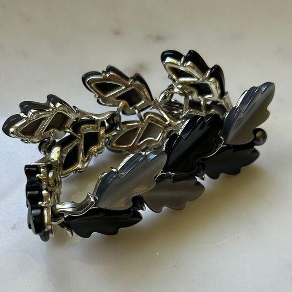 Vintage Black and Silver oak Leaves Bracelet - Picture 4 of 6